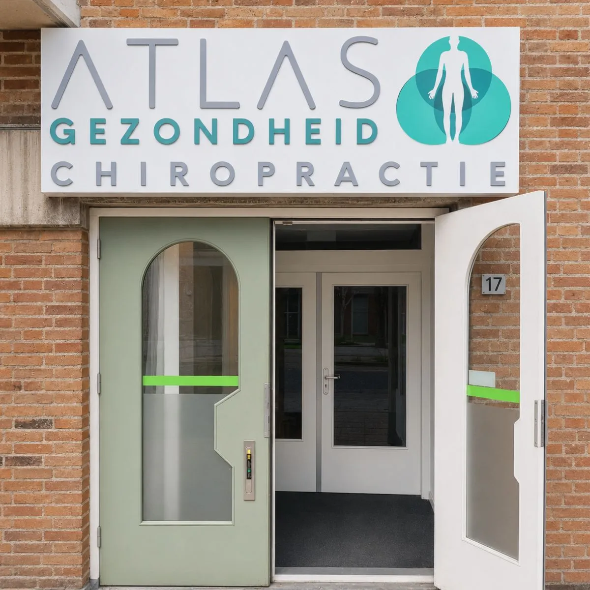 Ingang van Atlas Gezondheid Dordrecht aan het Stationsplein